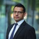 Un cliente della Farmacia Marconi Valenzano